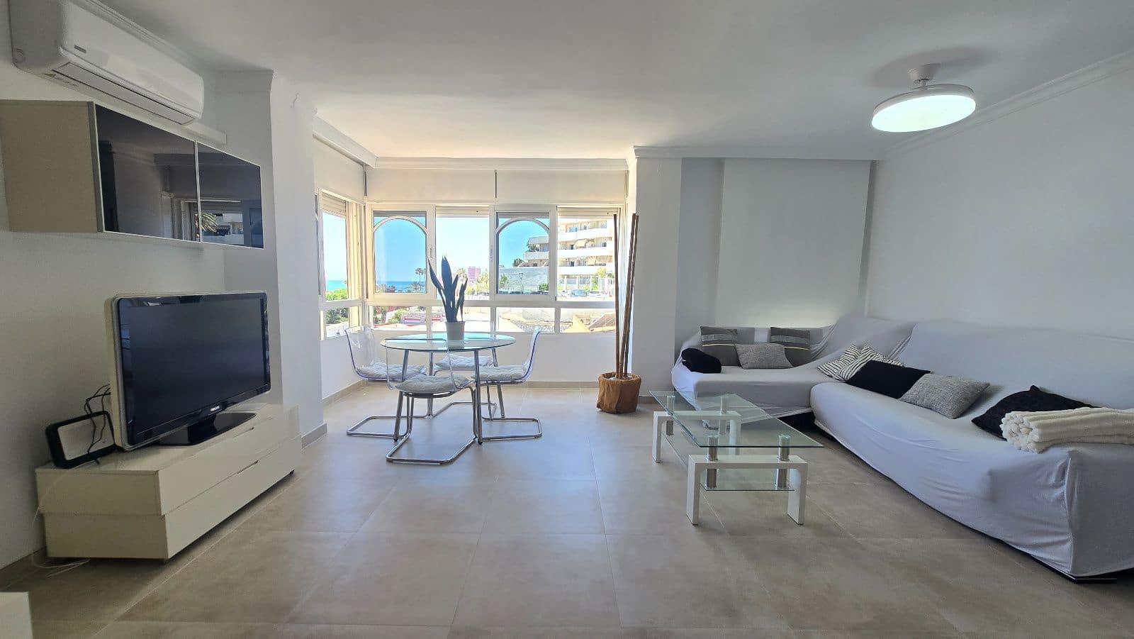 Apartamento de 2 habitaciones en Benalmádena en venta - 699.000 € (Ref: 10097845)