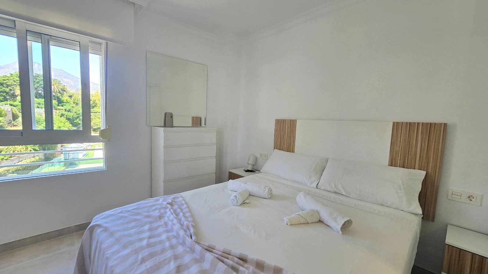Apartamento de 2 habitaciones en Benalmádena en venta - 699.000 € (Ref: 10097845)