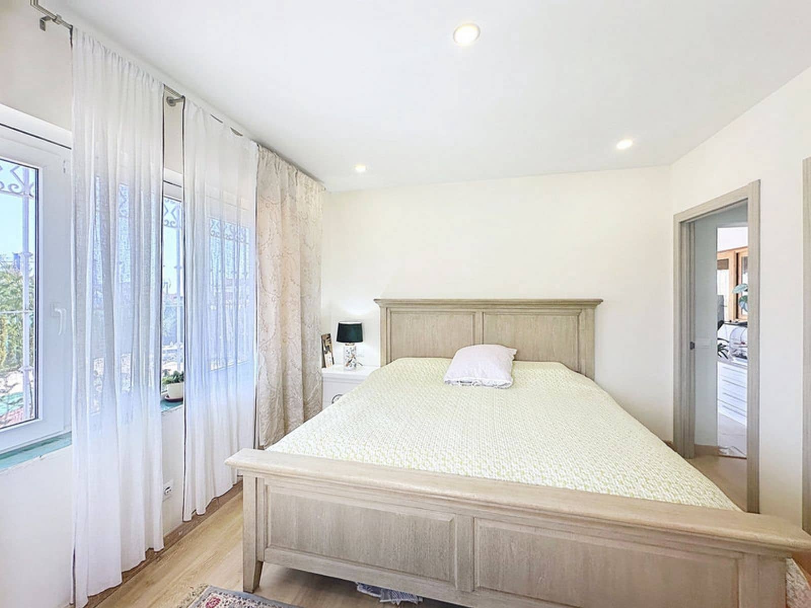Chalet de 3 habitaciones en Estepona en venta - 599.000 € (Ref: 10097846)