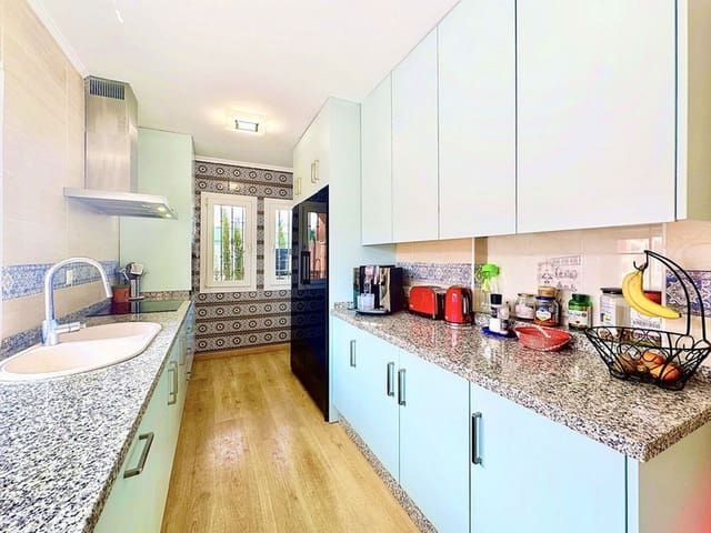 3 chambre Villa/Maison à vendre à Estepona - 599 000 € (Ref: 10097846)