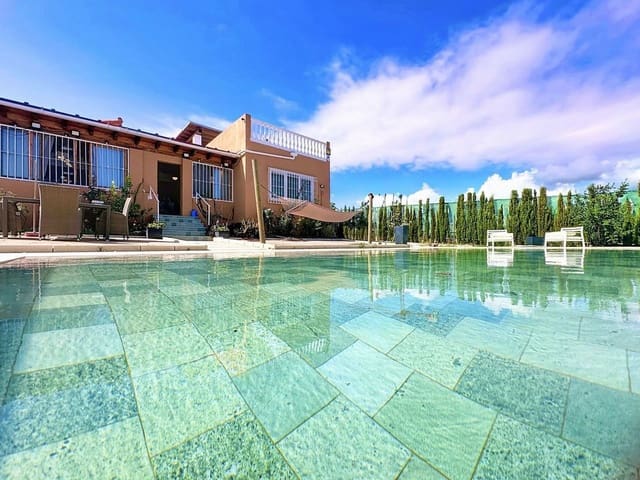 3 chambre Villa/Maison à vendre à Estepona - 599 000 € (Ref: 10097846)
