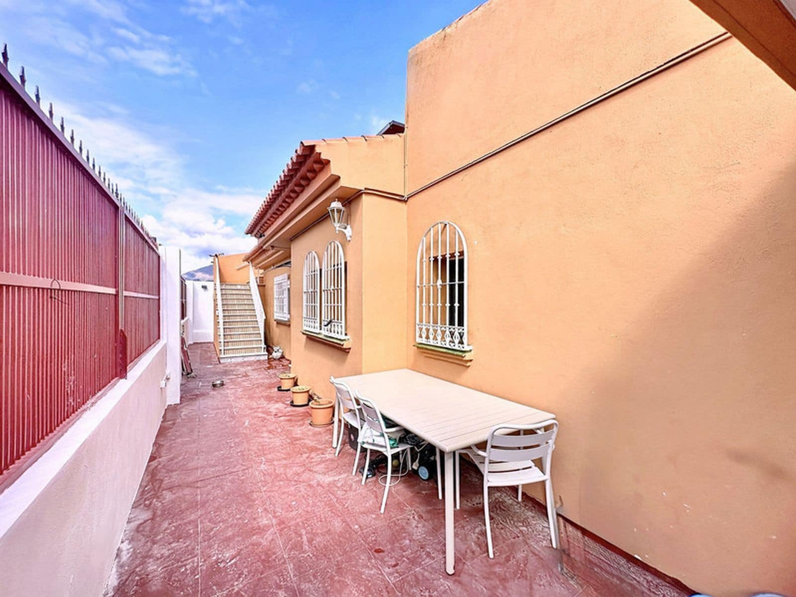 Chalet de 3 habitaciones en Estepona en venta - 599.000 € (Ref: 10097846)