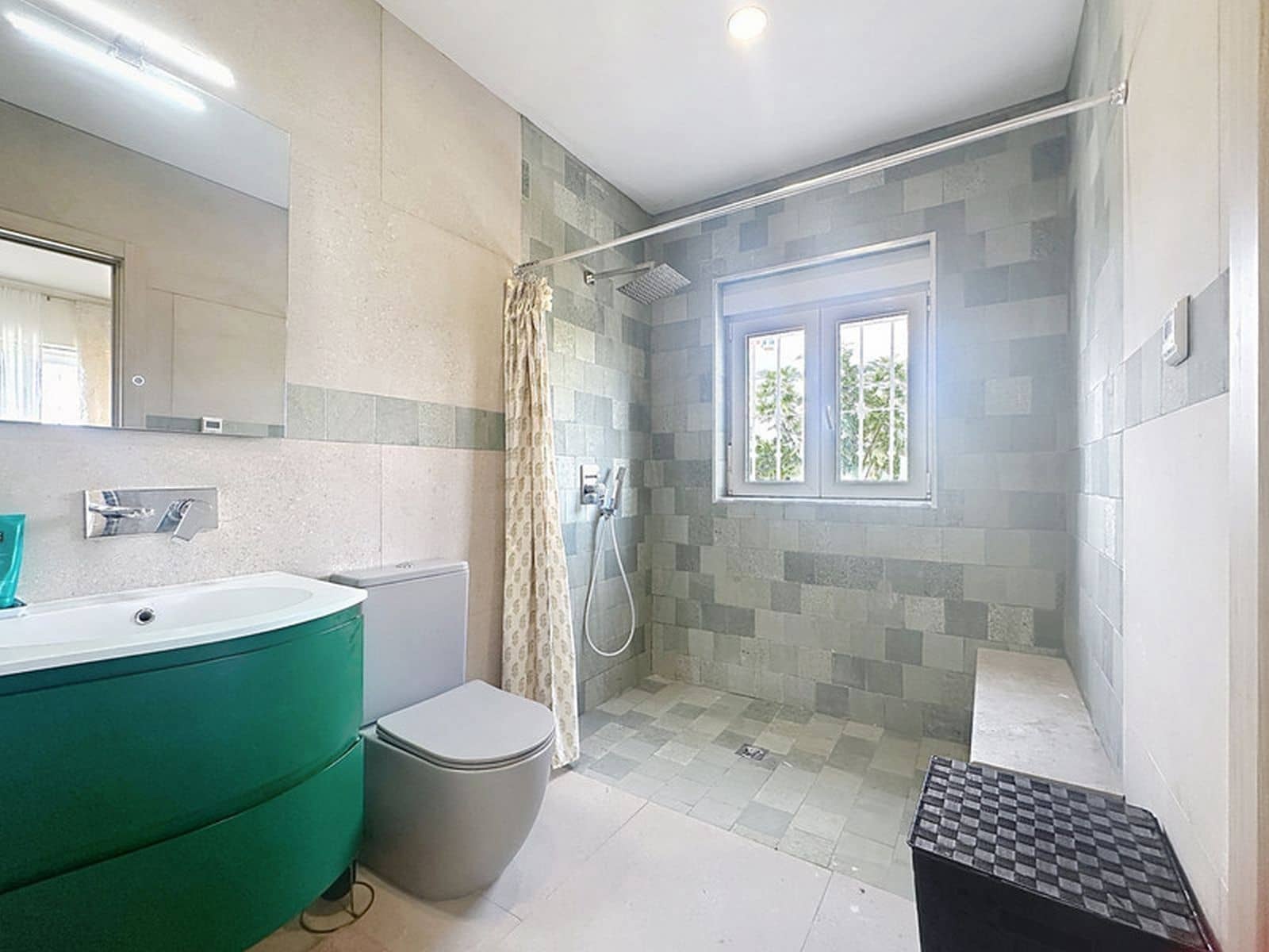 Chalet de 3 habitaciones en Estepona en venta - 599.000 € (Ref: 10097846)