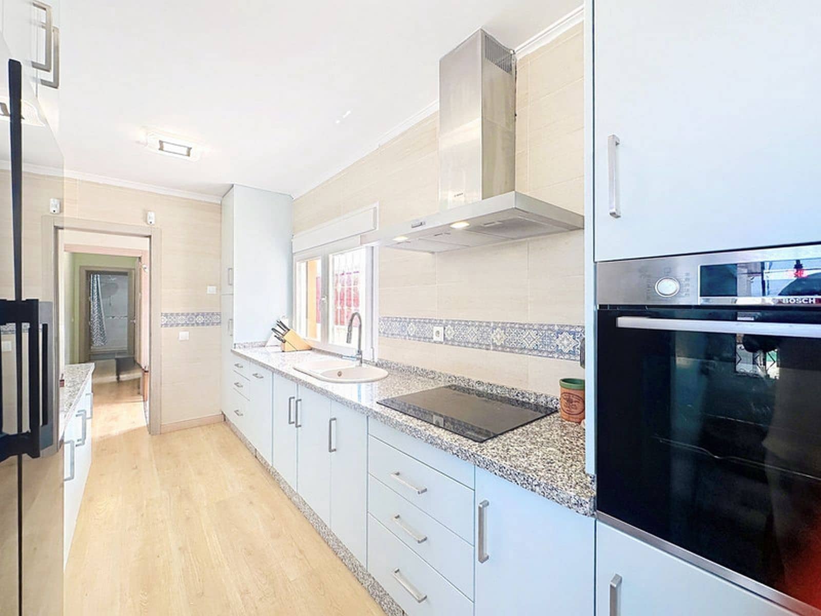 Chalet de 3 habitaciones en Estepona en venta - 599.000 € (Ref: 10097846)
