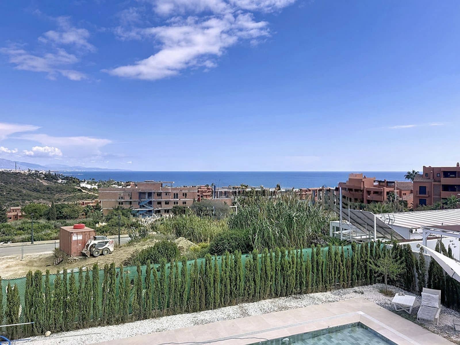 Chalet de 3 habitaciones en Estepona en venta - 599.000 € (Ref: 10097846)