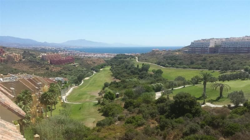2 makuuhuone Kattohuoneisto myytävänä paikassa La Duquesa / Puerto de la Duquesa - 255 000 € (Ref: 10097847)