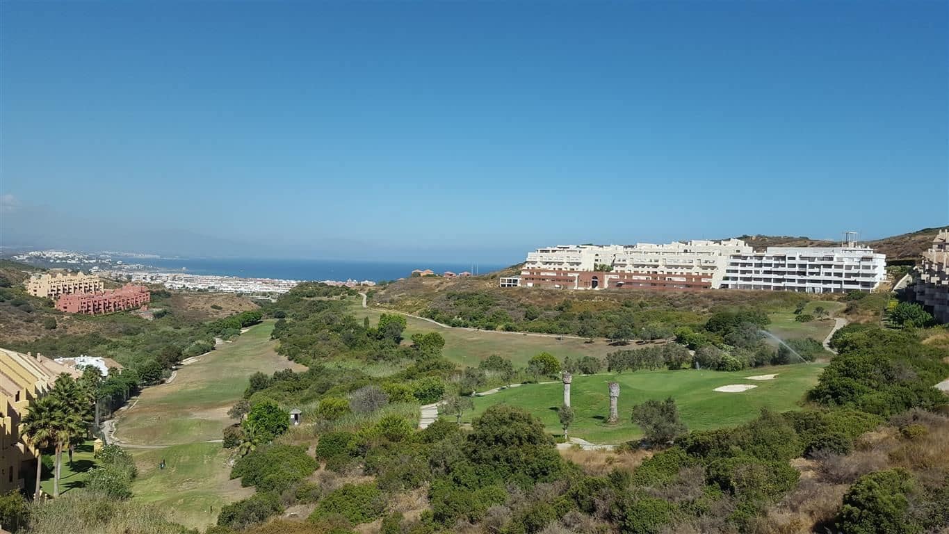 2 makuuhuone Kattohuoneisto myytävänä paikassa La Duquesa / Puerto de la Duquesa - 255 000 € (Ref: 10097847)