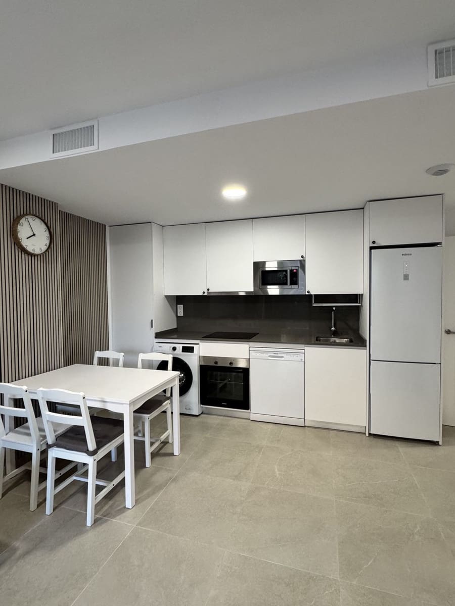2 bedroom Apartment for sale in Estepona - € 695,000 (Ref: 10097849)