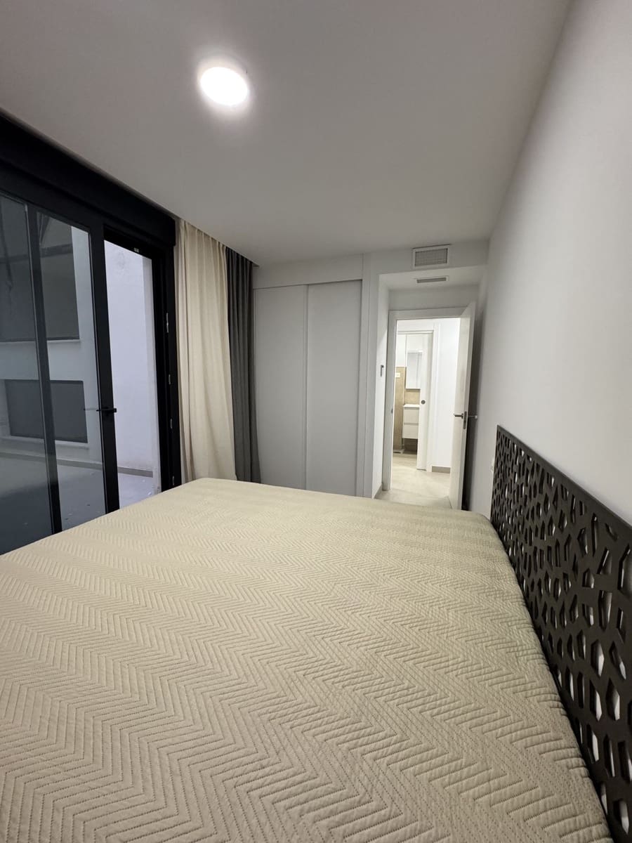2 bedroom Apartment for sale in Estepona - € 695,000 (Ref: 10097849)