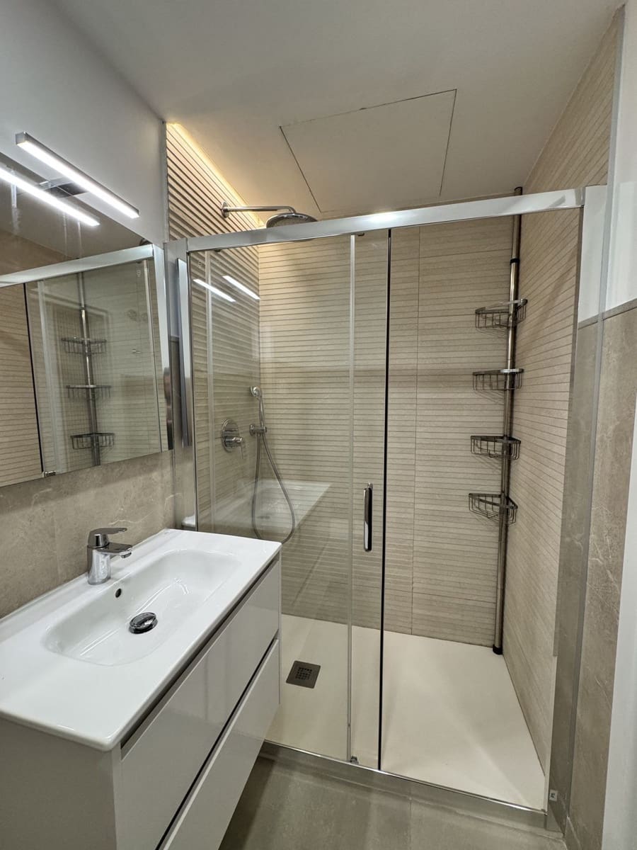 2 bedroom Apartment for sale in Estepona - € 695,000 (Ref: 10097849)