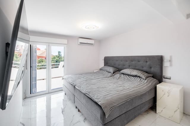 4 Zimmer Haus zu verkaufen in Cabopino, Marbella - 645.000 € (Ref: 10097850)