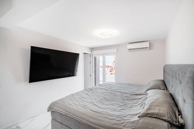 4 Zimmer Haus zu verkaufen in Cabopino, Marbella - 645.000 € (Ref: 10097850)