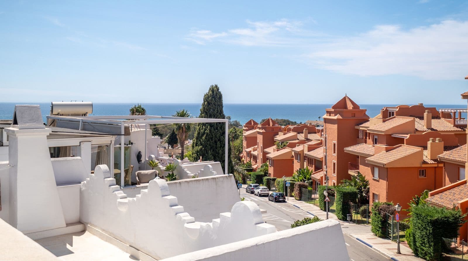 4 bedroom Townhouse for sale in Cabopino - € 645,000 (Ref: 10097850)