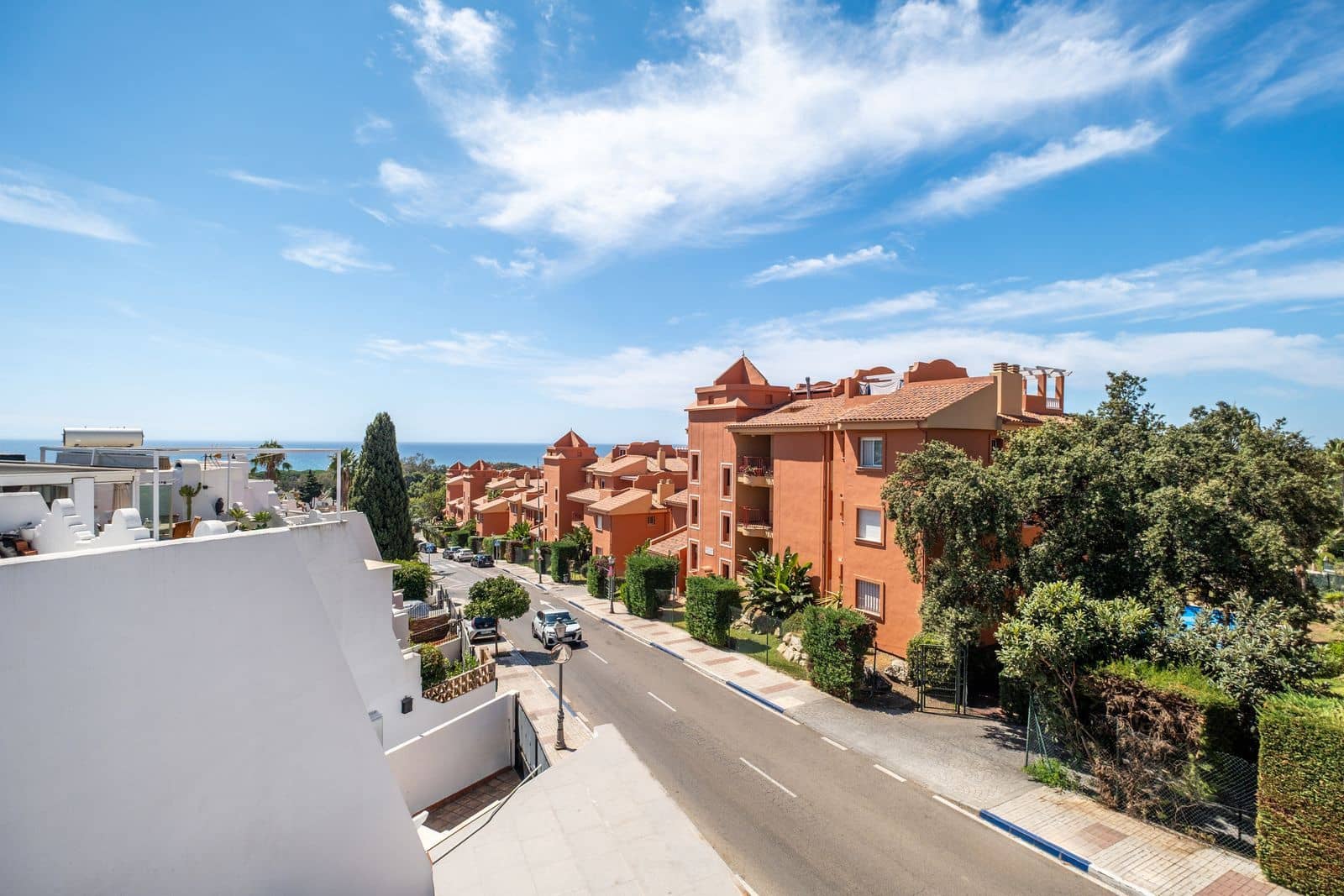4 bedroom Townhouse for sale in Cabopino - € 645,000 (Ref: 10097850)