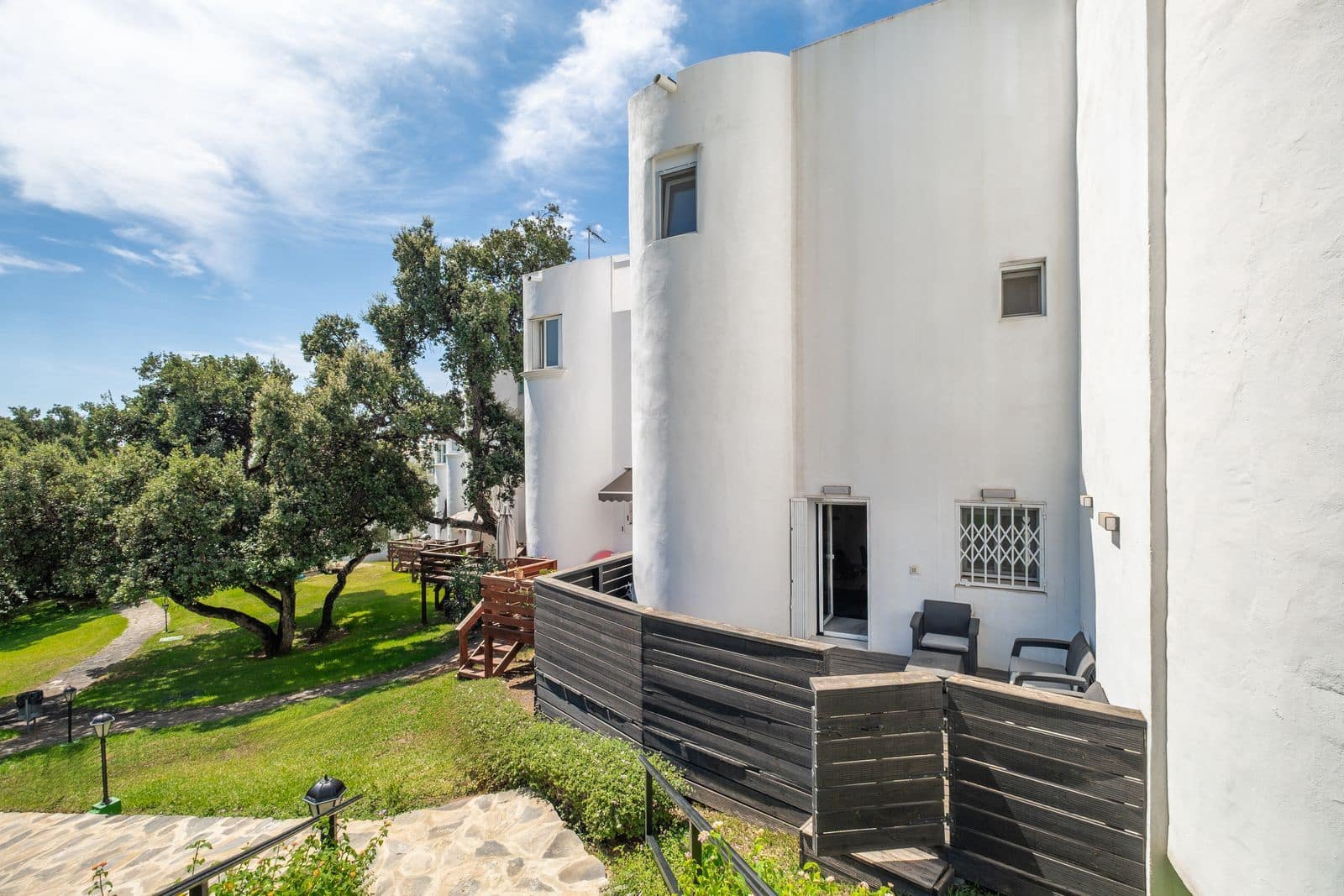 4 bedroom Townhouse for sale in Cabopino - € 645,000 (Ref: 10097850)