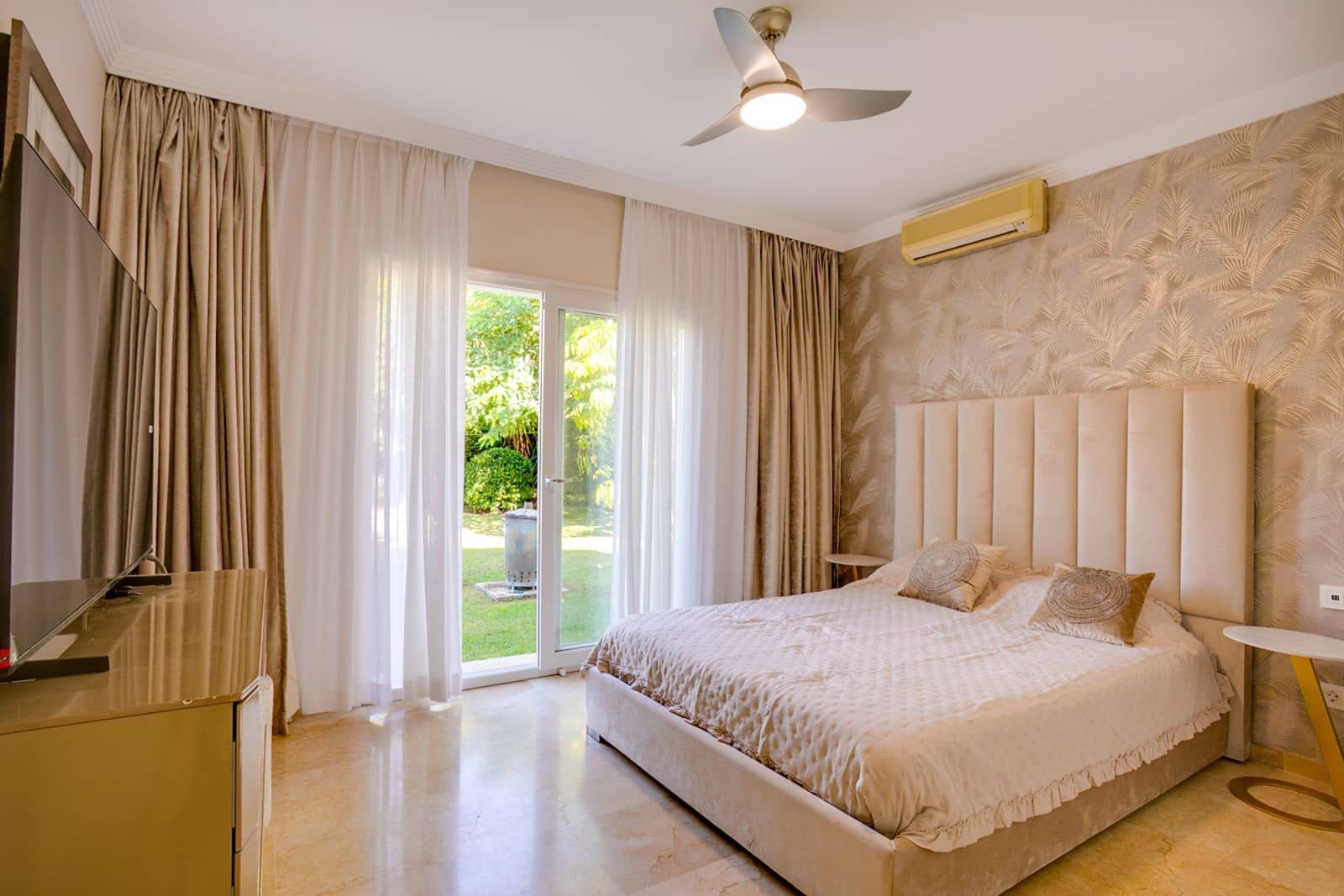 3 soverom Villa til salgs i El Paraiso - € 1 500 000 (Ref: 10097855)