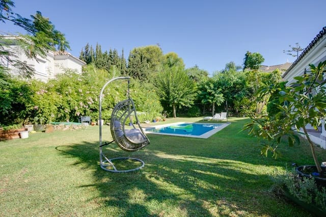 3 slaapkamer Villa te koop in El Paraiso, Estepona - € 1.500.000 (Ref: 10097855)