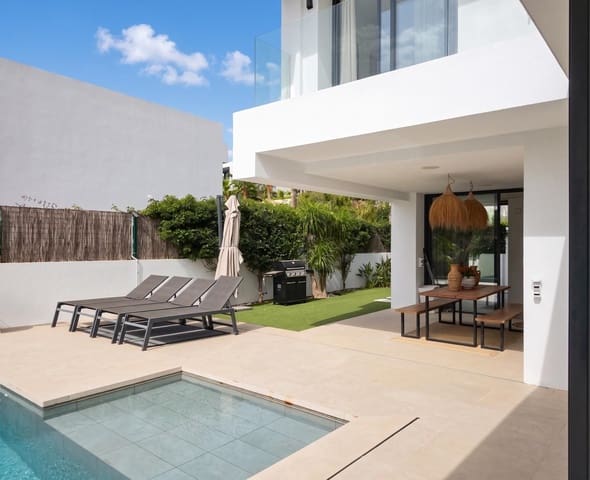 4 slaapkamer Villa te koop in El Paraiso, Estepona - € 1.800.000 (Ref: 10097856)