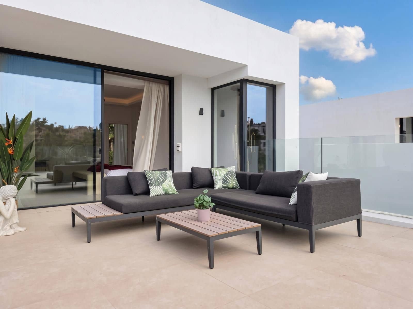 4 soveværelse Villa til salg i El Paraiso - € 1.800.000 (Ref: 10097856)