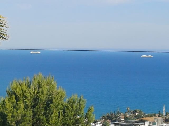 Apartamento de 2 habitaciones en Benalmádena en venta - 665.000 € (Ref: 10097859)