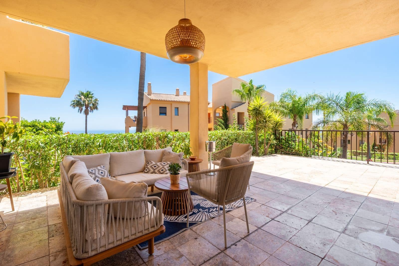 2 sovrum Lägenhet till salu i Benahavis - 650 000 € (Ref: 10097860)