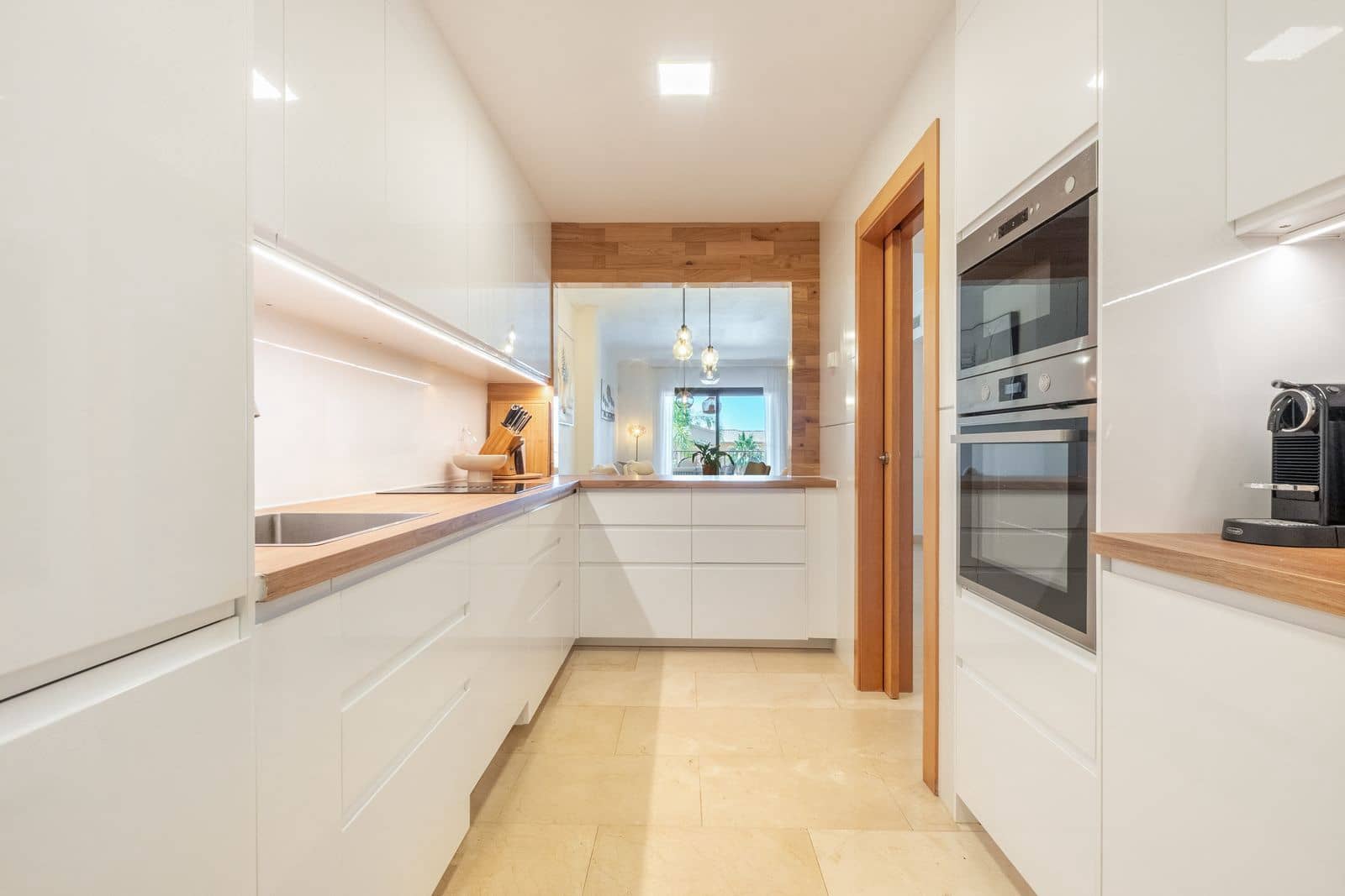2 sovrum Lägenhet till salu i Benahavis - 650 000 € (Ref: 10097860)