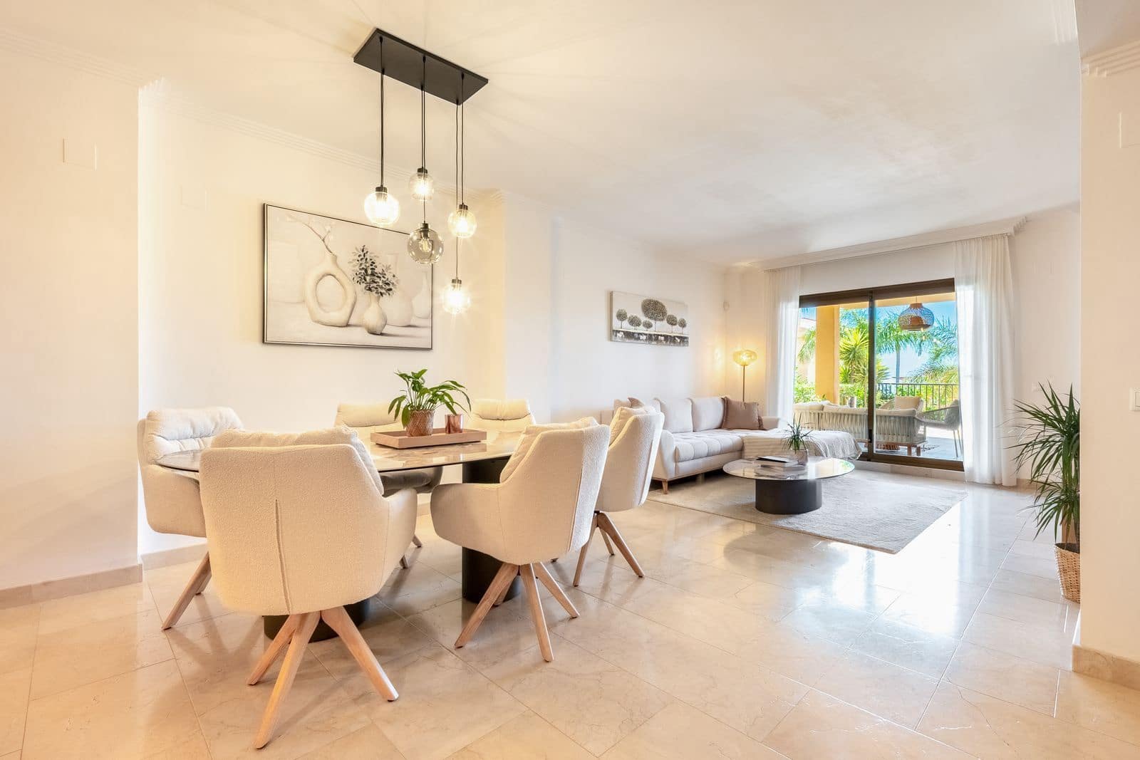 2 sovrum Lägenhet till salu i Benahavis - 650 000 € (Ref: 10097860)