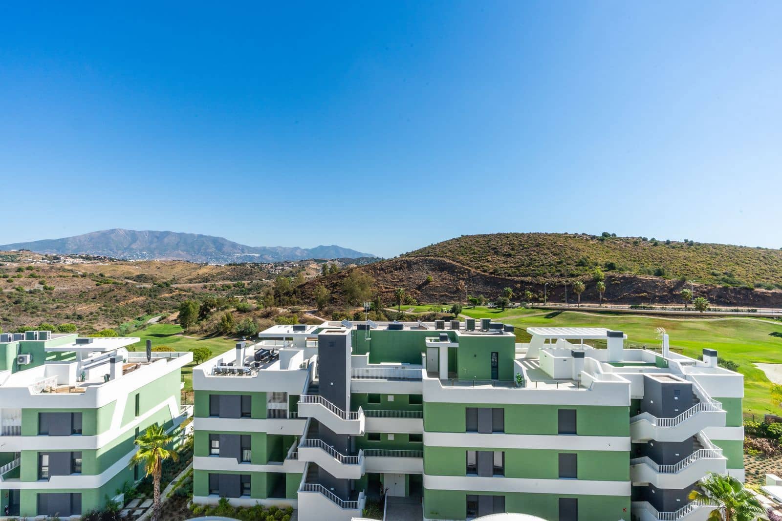 3 sovrum Lägenhet till salu i Mijas Costa med pool - 549 000 € (Ref: 10097867)