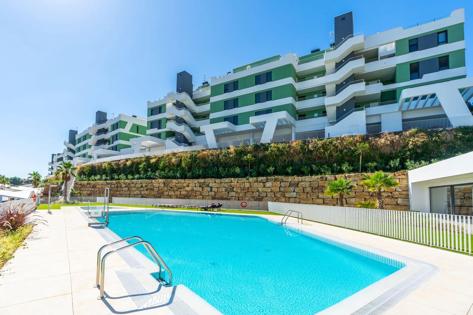 3 sovrum Lägenhet till salu i Mijas Costa med pool - 549 000 € (Ref: 10097867)