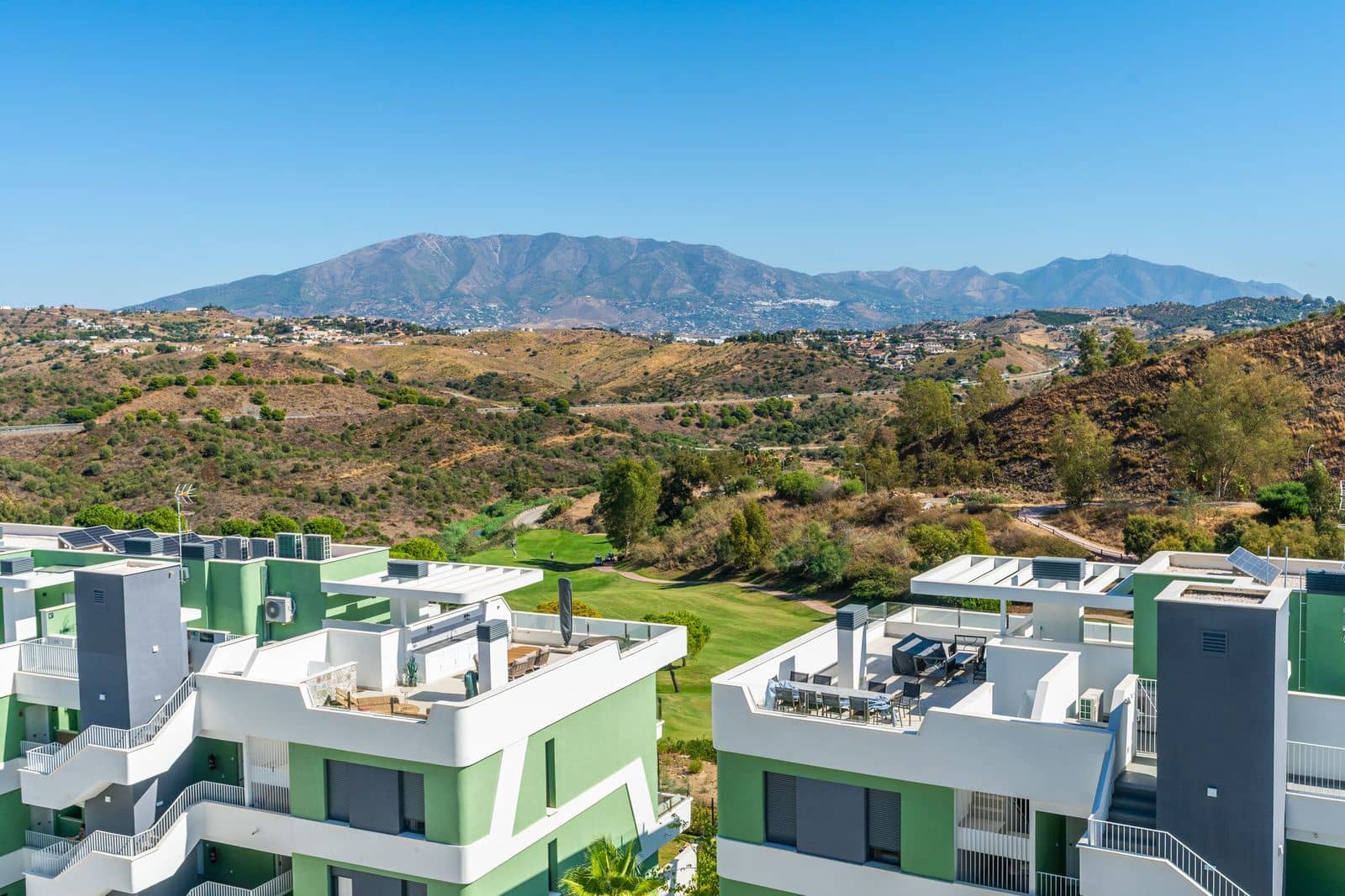 3 sovrum Lägenhet till salu i Mijas Costa med pool - 549 000 € (Ref: 10097867)