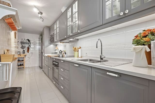 3 soverom Leilighet til salgs i Nueva Andalucia, Marbella - € 595 000 (Ref: 10097871)
