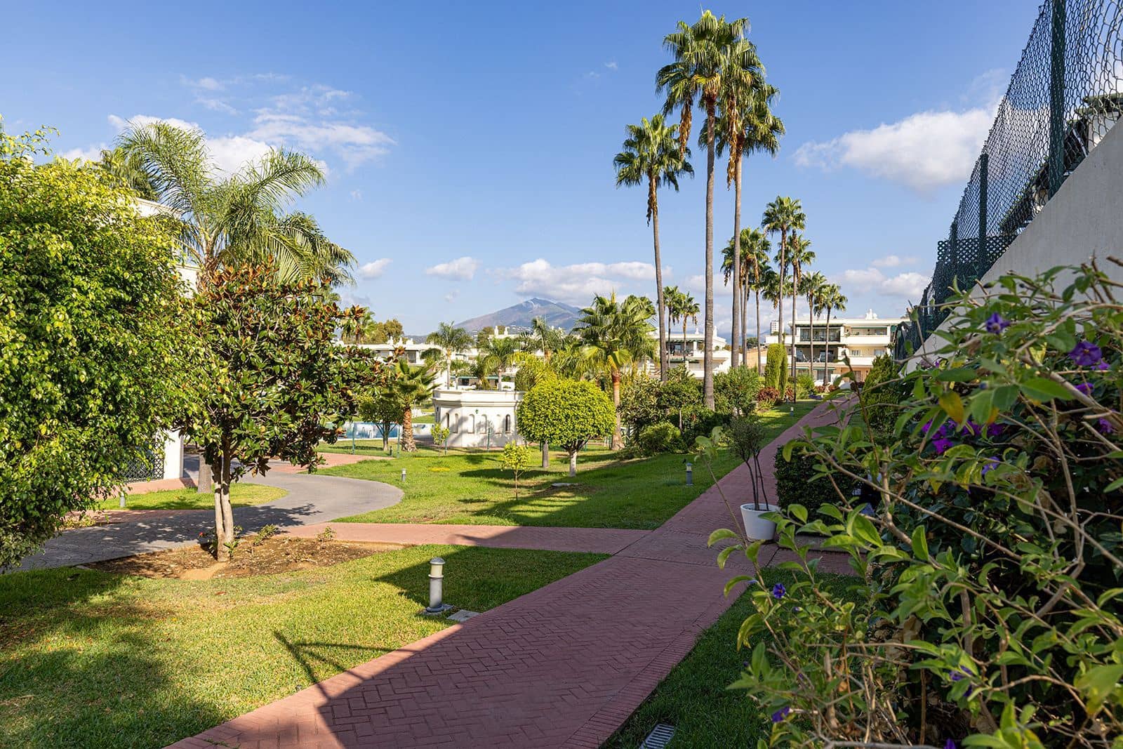3 soverom Leilighet til salgs i Nueva Andalucia - € 595 000 (Ref: 10097871)