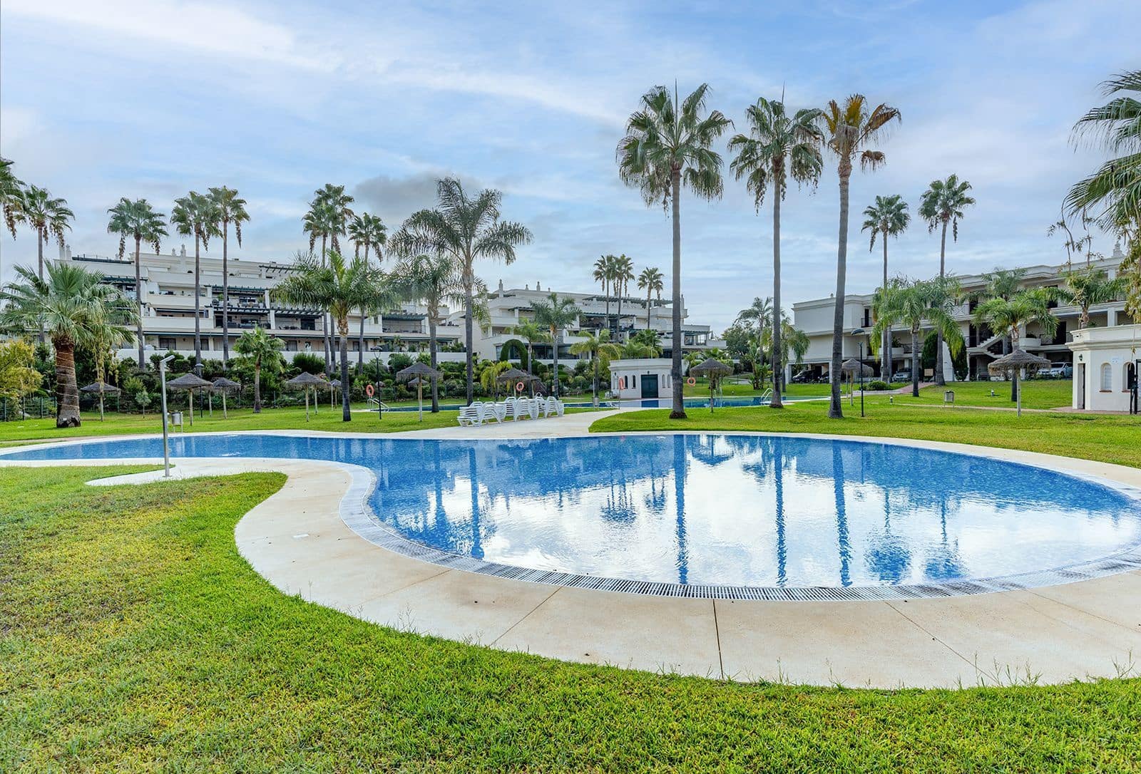 3 soverom Leilighet til salgs i Nueva Andalucia - € 595 000 (Ref: 10097871)