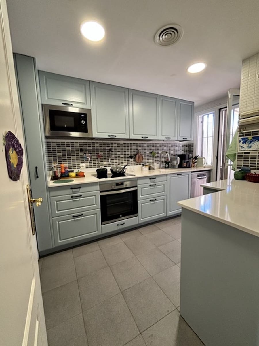 4 soveværelse Byhus til salg i Nueva Andalucia - € 749.000 (Ref: 10097872)