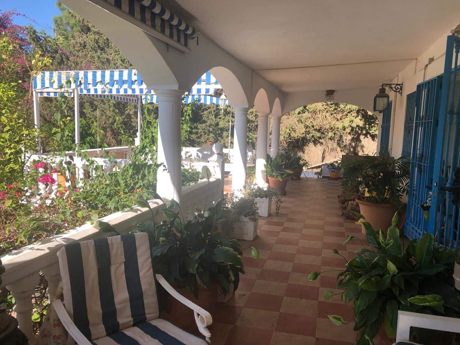 4 bedroom Villa for sale in Mijas Costa - € 975,000 (Ref: 10097873)