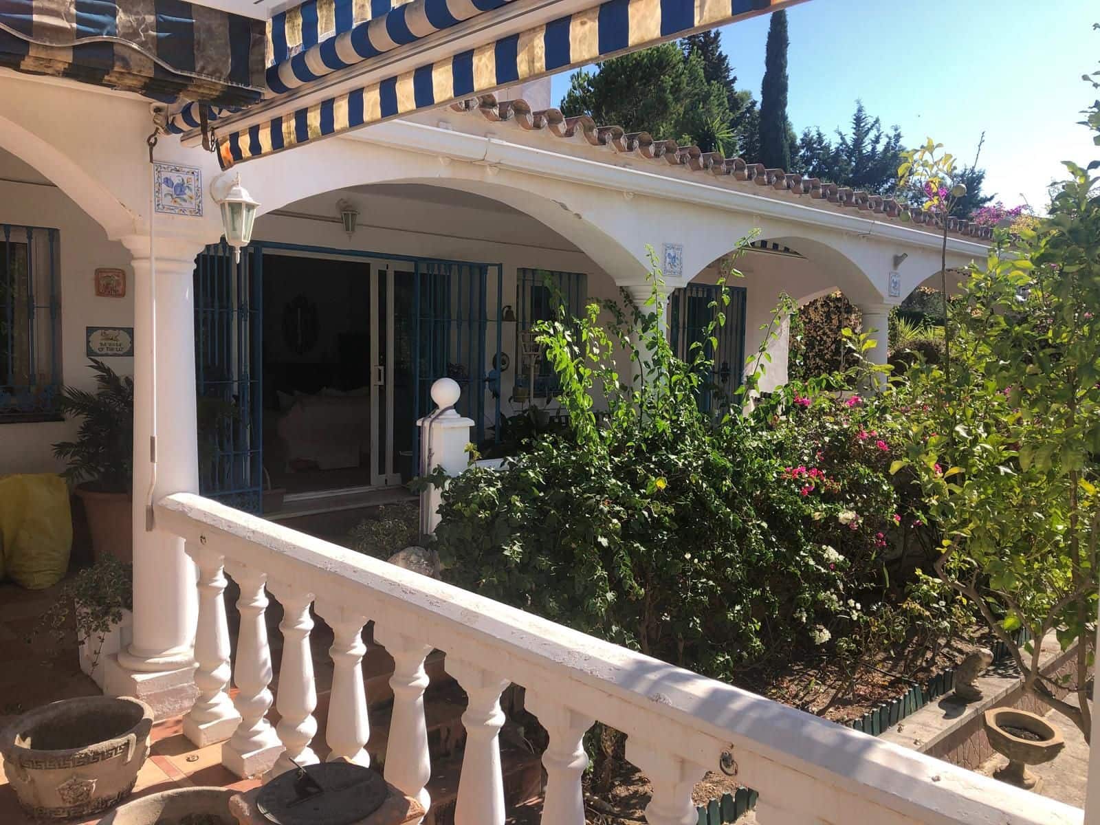 4 bedroom Villa for sale in Mijas Costa - € 975,000 (Ref: 10097873)
