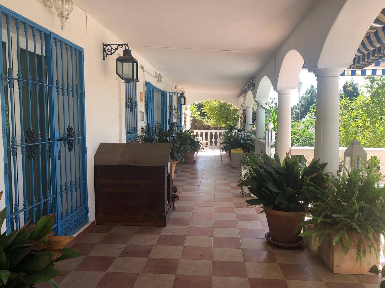 4 bedroom Villa for sale in Mijas Costa - € 975,000 (Ref: 10097873)