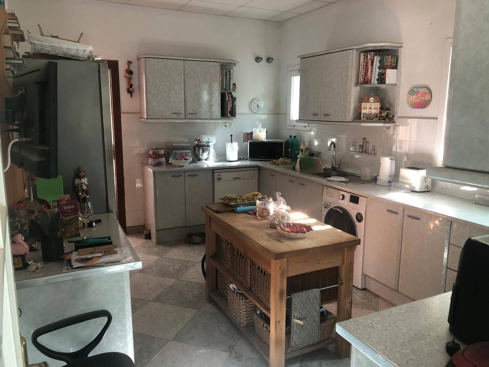 4 bedroom Villa for sale in Mijas Costa - € 975,000 (Ref: 10097873)