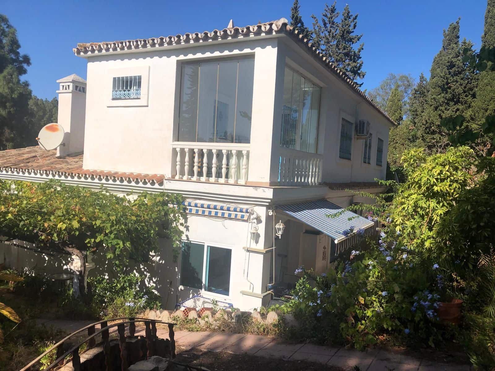 4 bedroom Villa for sale in Mijas Costa - € 975,000 (Ref: 10097873)