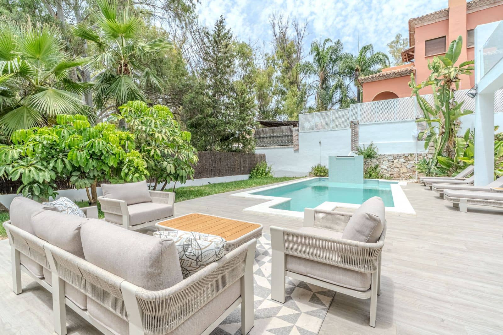 4 sypialnia Willa na sprzedaż w Nueva Andalucia - 1 995 000 € (Ref: 10097876)