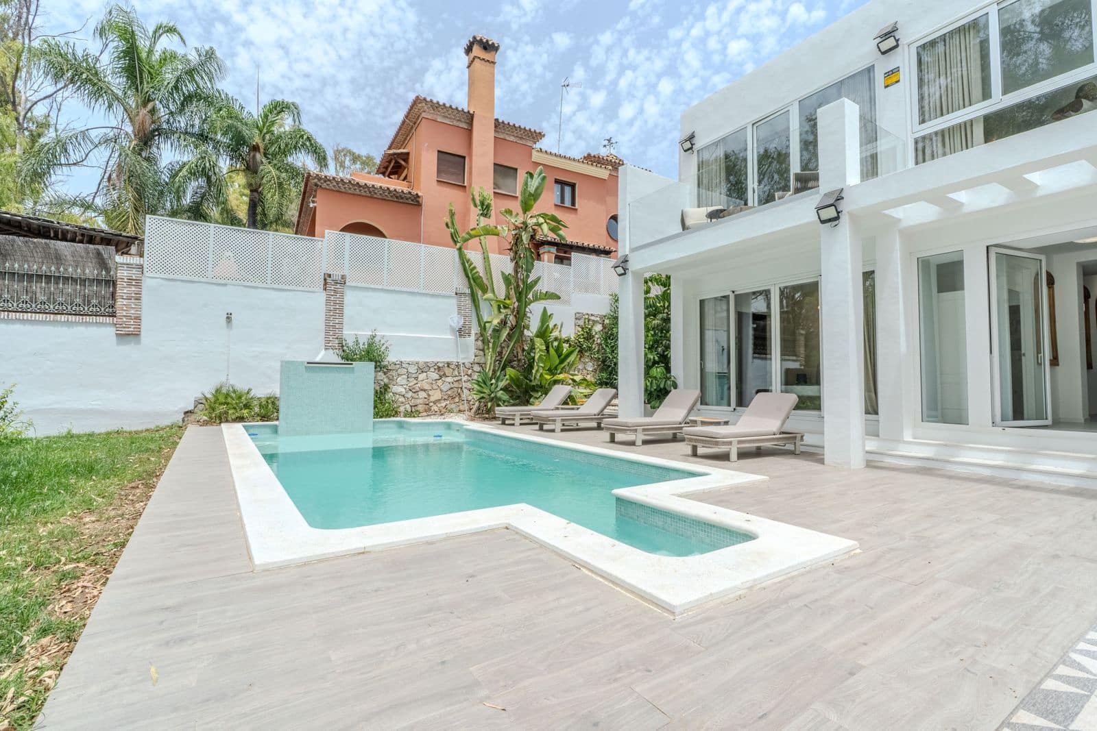 4 sypialnia Willa na sprzedaż w Nueva Andalucia - 1 995 000 € (Ref: 10097876)