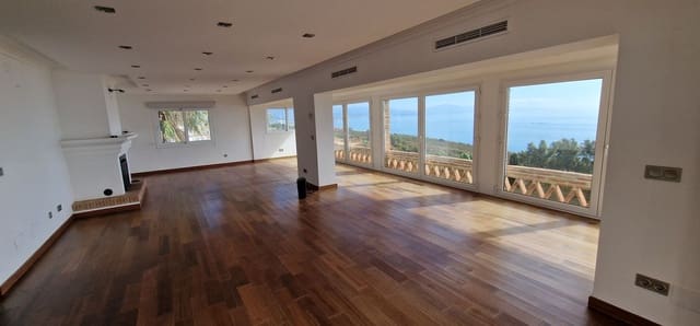 5 makuuhuone Huvila myytävänä paikassa Manilva - 1 400 000 € (Ref: 10097882)