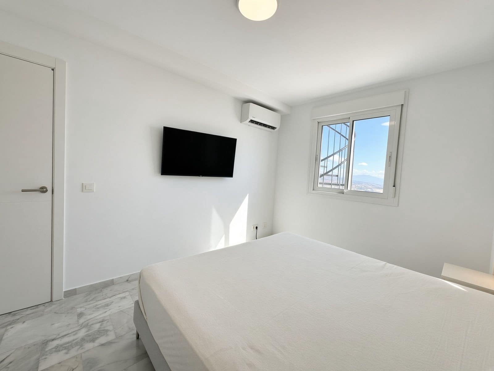 Ático de 3 habitaciones en Casares en venta - 415.000 € (Ref: 10097901)