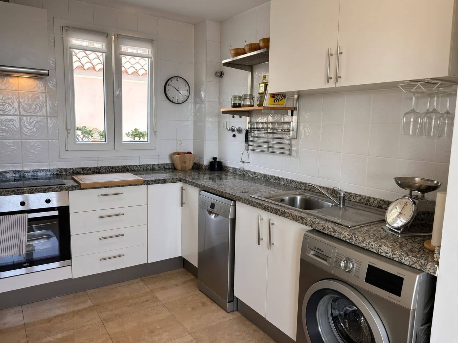 3 soverom Leilighet til salgs i La Duquesa / Puerto de la Duquesa - € 320 000 (Ref: 10097904)