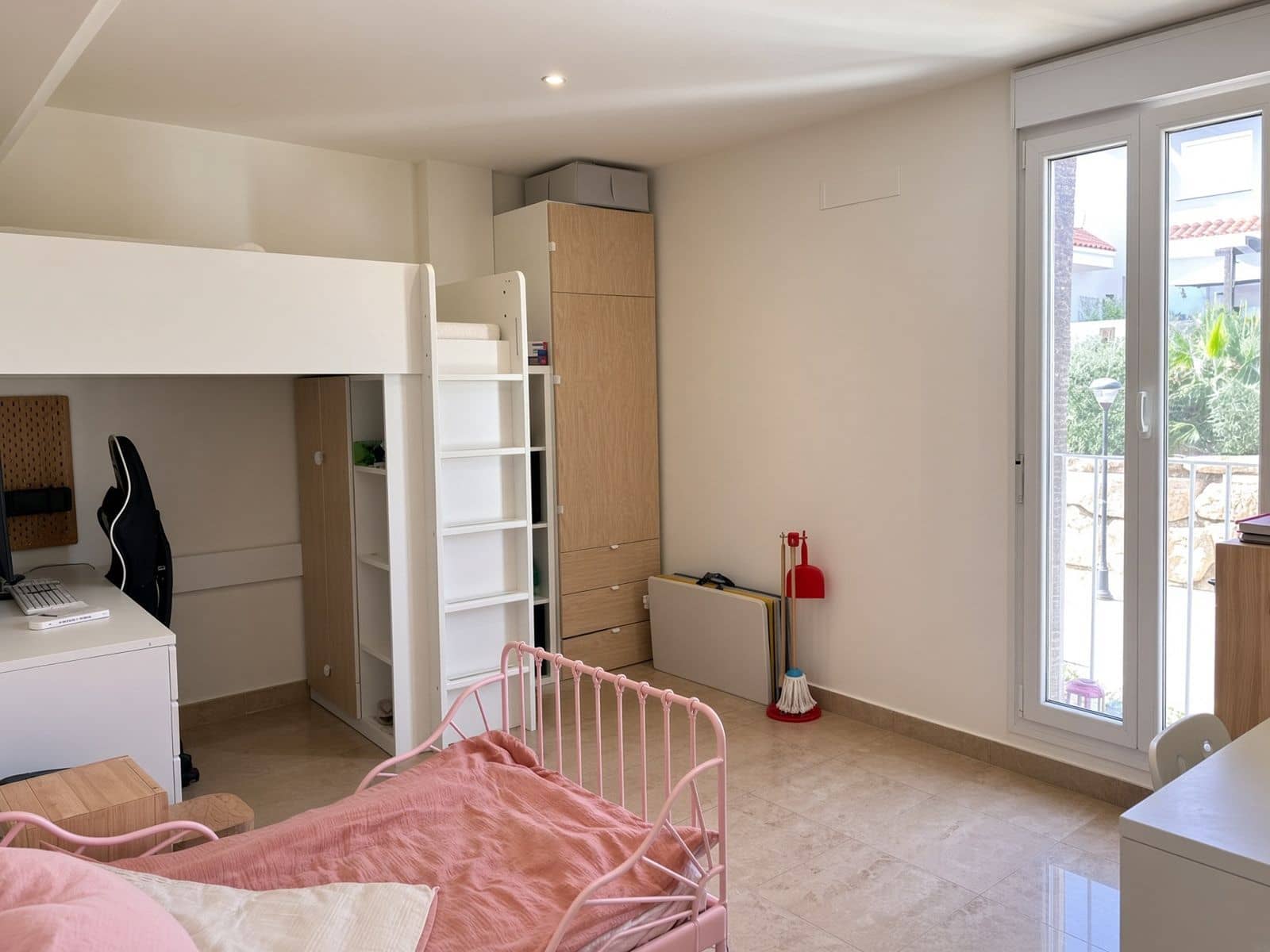 3 soverom Leilighet til salgs i La Duquesa / Puerto de la Duquesa - € 320 000 (Ref: 10097904)