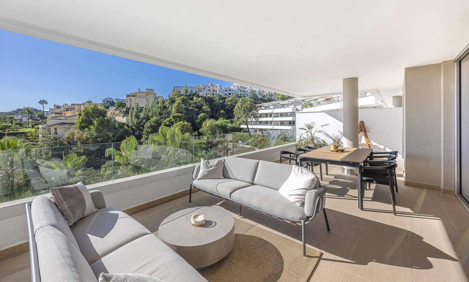 3 sypialnia Penthouse na sprzedaż w Benahavis - 1 050 000 € (Ref: 10097906)