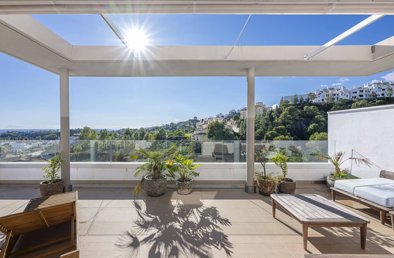 3 sypialnia Penthouse na sprzedaż w Benahavis - 1 050 000 € (Ref: 10097906)