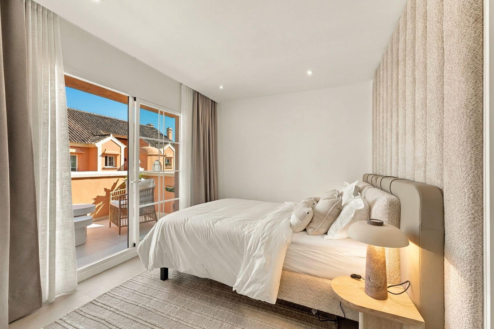 3 makuuhuone Kattohuoneisto myytävänä paikassa Nueva Andalucia - 1 497 000 € (Ref: 10097910)