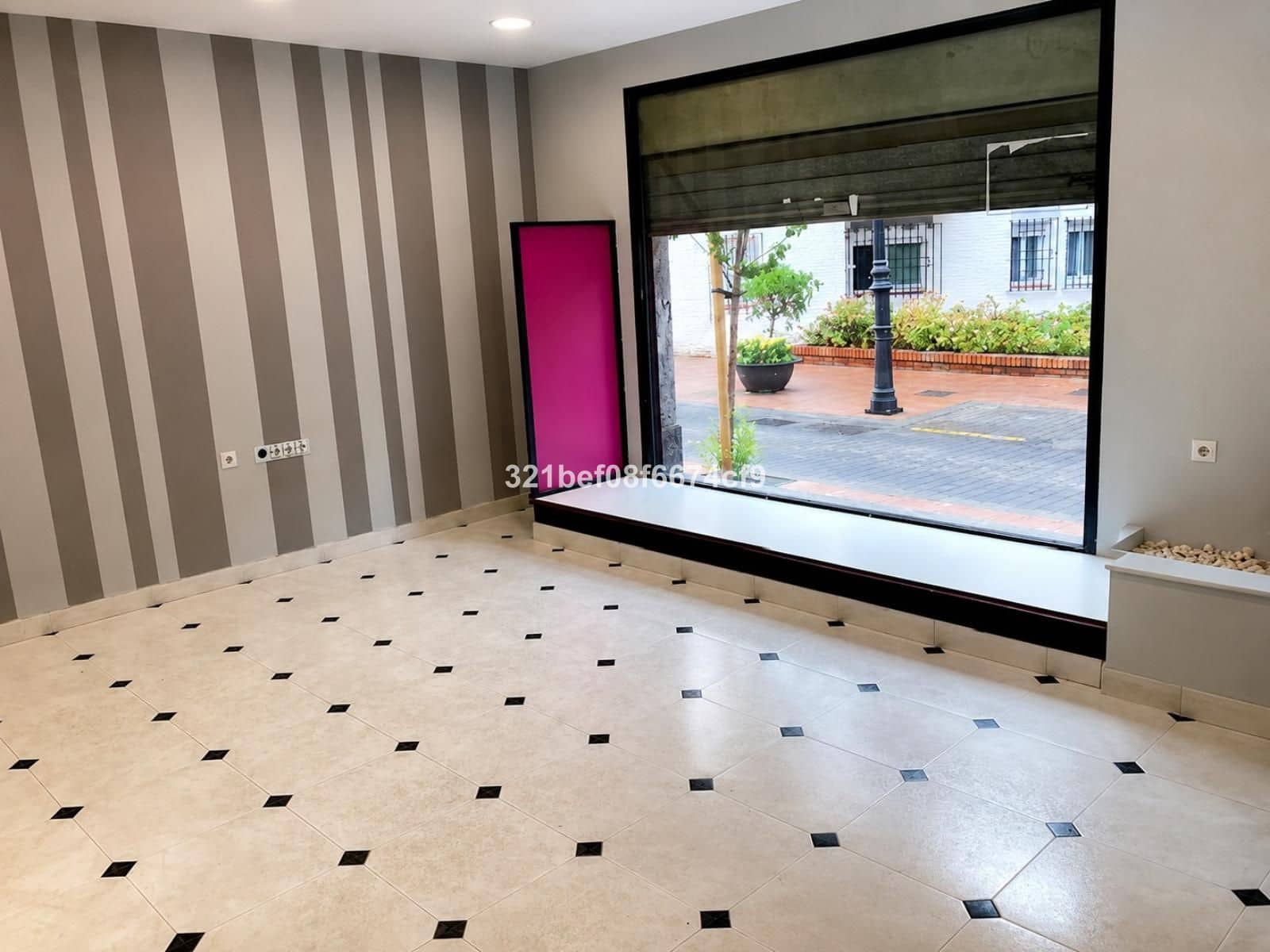 Bedrift til salgs i Estepona - € 280 000 (Ref: 10097912)