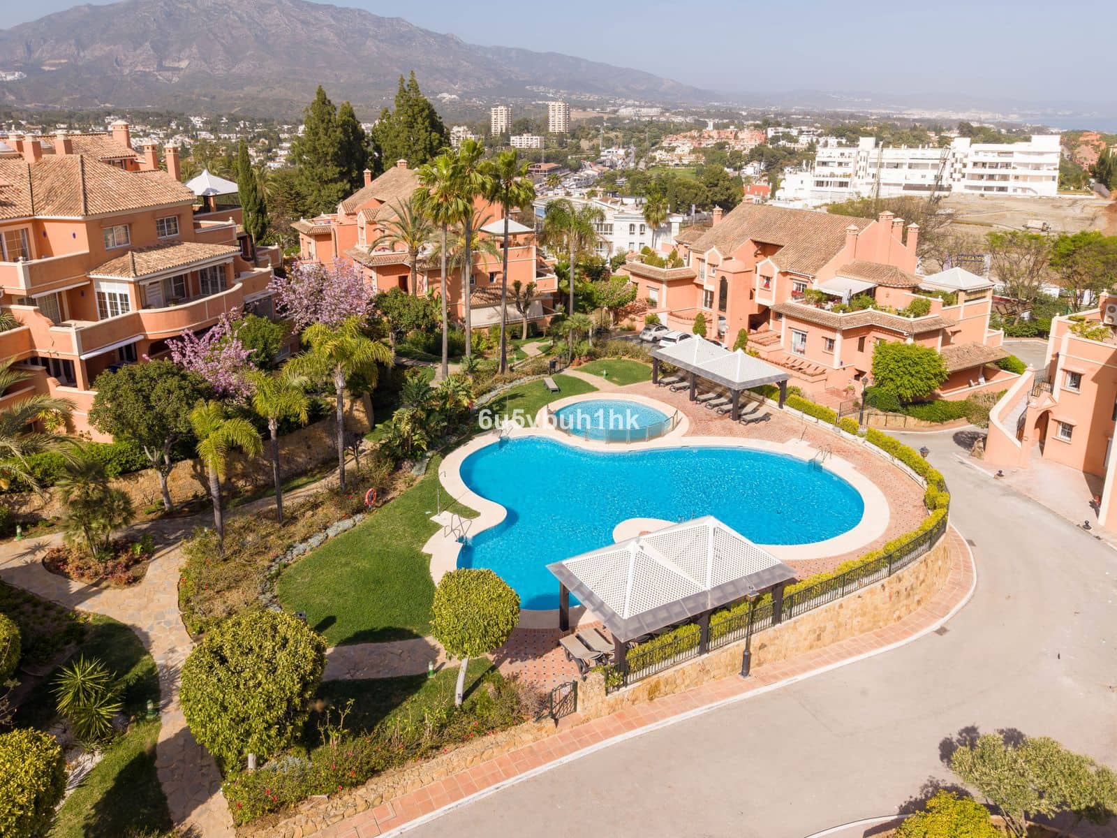 3 sovrum Takvåning till salu i Marbella - 1 100 000 € (Ref: 10097915)